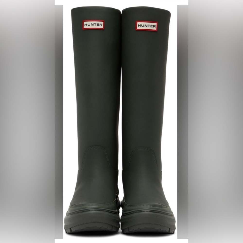 Brand New Hunter boots size women’s 9
Hunter x Killing Eve sold out Olive